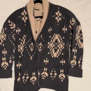 Knox Rose Charcoal and Beige Patterned Cardigan